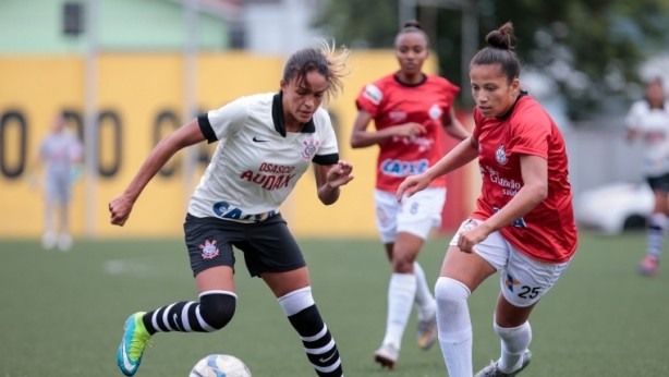 Promessa do Corinthians e da Seleo Brasileira Sub-20, Gabi Nunes deixou o dela diante do Flamengo