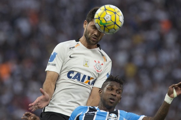 Titular absoluto do Corinthians, Felipe pode estar próximo de deixar o clube