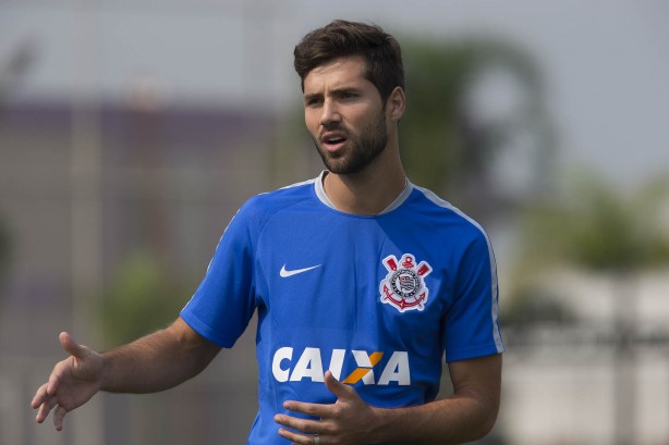 Zagueiro dever encerrar sua primeira passagem pelo clube neste domingo, diante do Palmeiras