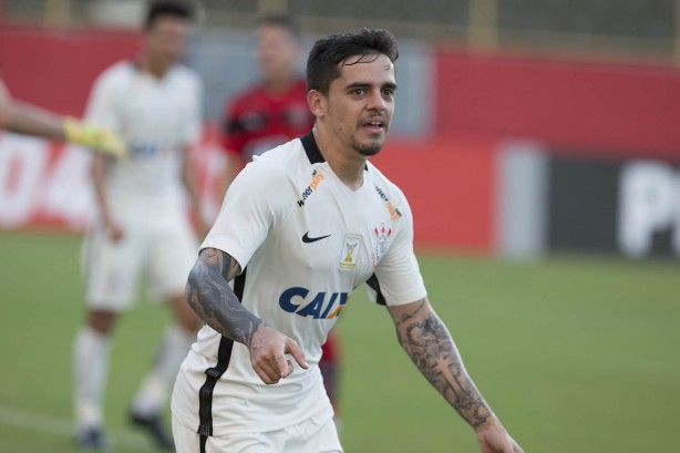Fagner anotou um dos gols do Corinthians no ltimo domingo, na derrota por 3 a 2 para o Vitria
