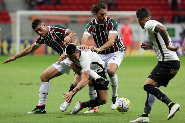 Com gol de pnalti do Fluminenseo, O Timo acabou perdendo por 1 a 0  em Braslia
