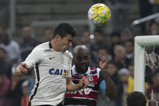 Corinthians, de Balbuena, voltou a subir na tabela do Brasileiro