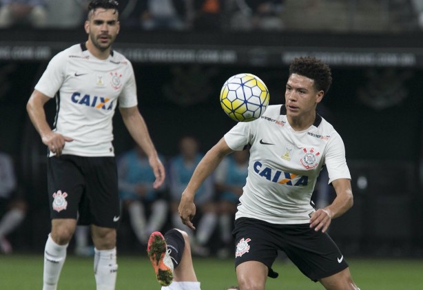 Corinthians venceu na rodada com gol de Giovanni Augusto no clssico