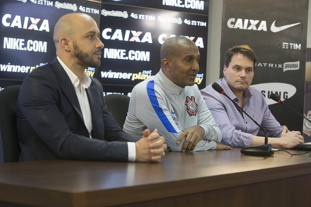Cristvo Borges, novo tcnico do Corinthians, foi apresentado de forma oficial nesta segunda-feira