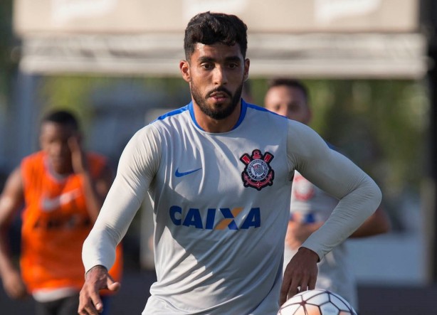 Vilson tem a chance de retornar  zaga do Timo contra o Flamengo no domingo