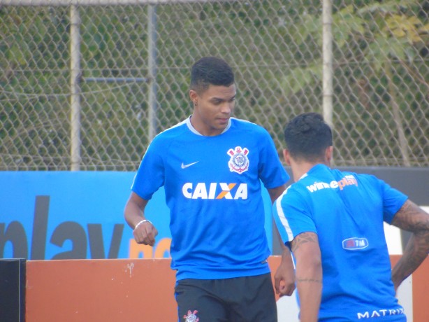Apresentado, Bruno Paulo falou sua posio de preferncia na equipe e disse ter realizado sonho ao treinar com Pato