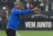 Crist�v�o minimiza vaias e culpa retranca do Figueirense por empate