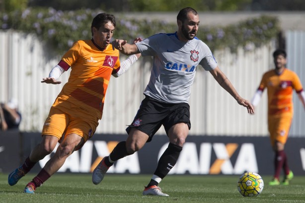 Danilo atuou em jogo-treino contra o Juventus na manh de tera-feira