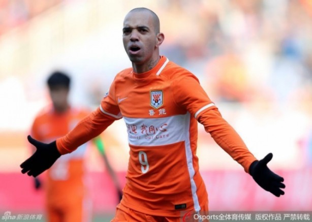 Diego Tardelli, h quase quatro anos no Shandong Luneng, volta a ser especulado no Corinthians