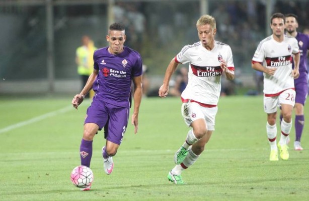 Gilberto tem 23 anos e  jogador da Fiorentina