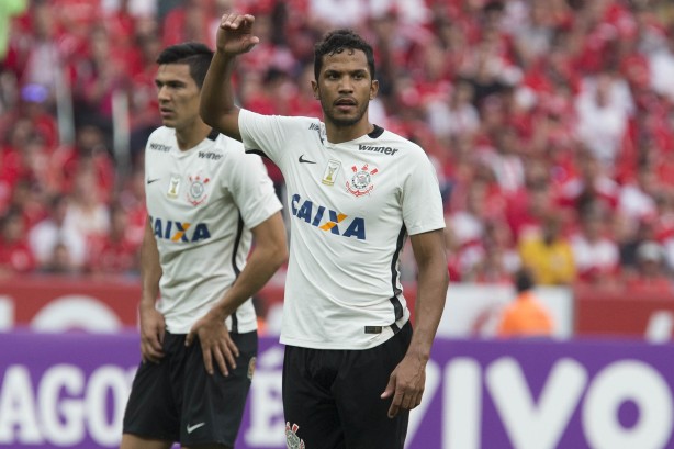 Corinthians imagina que receber propostas por Yago e Balbuena