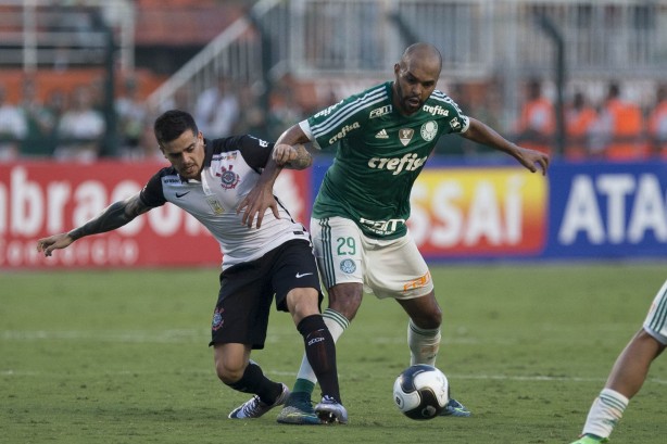 Alecsandro foi flagrado no exame feito aps a vitria por 1 a 0 do Palmeiras, em abril