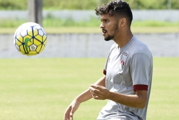 Gustavo Scarpa está negociando com o Corinthians para 2018