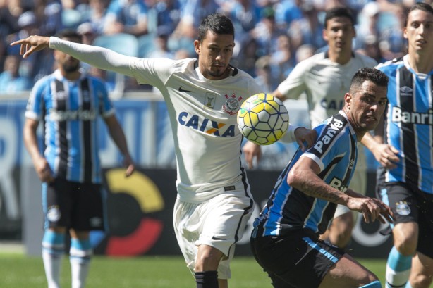 Lucca entrou na segunda etapa no confronto com o Grêmio, em Porto Alegre.