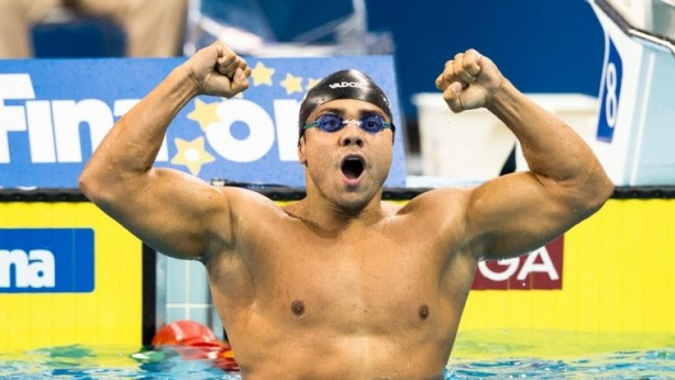 Nadador est na disputa pelo ouro na prova dos 100m peito