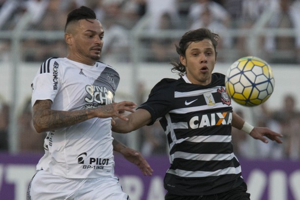 O Corinthians perde posio mas permanece entre os primeiros do Brasileiro.