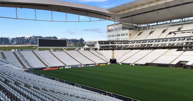Arena Corinthians tem contas a serem pagas, mas v pblico (e renda) despencarem