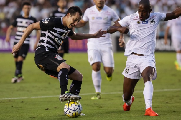 Corinthians perdeu de virada contra o Santos na Vila Belmeiro
