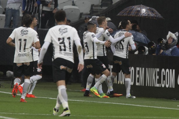 Fair-play marcou partida de ida entre Corinthians e Cruzeiro