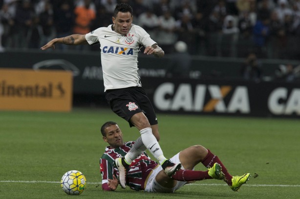 Titular diante do Fluminense, Giovanni Augusto est fora do embate contra o Botafogo