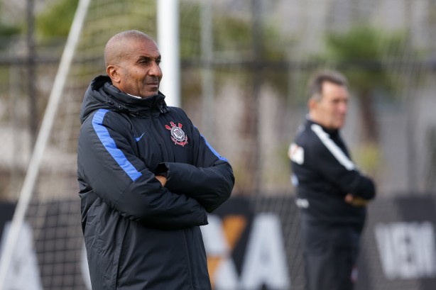 Treinador do Corinthians quer regularidade na atuao da equipe
