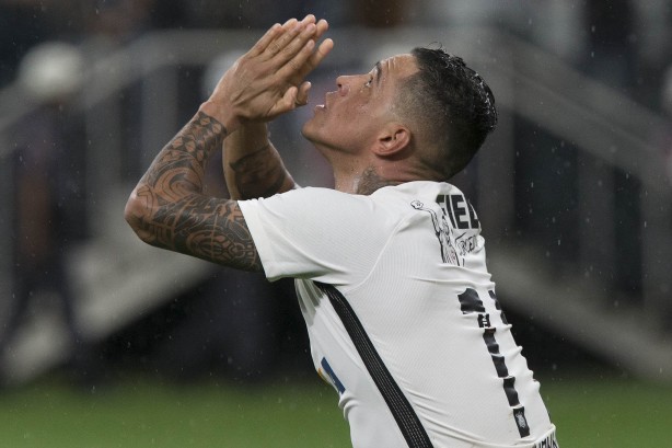 Com triunfo do Botafogo, Corinthians perdeu mais uma posição na tabela neste domingo