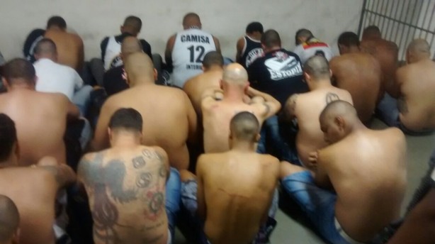 Corinthianos foram detidos no Rio de Janeiro aps confronto com a polcia