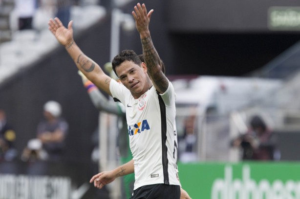 Giovanni Augusto ganha nova chance no Corinthians em estrei em casa na temporada