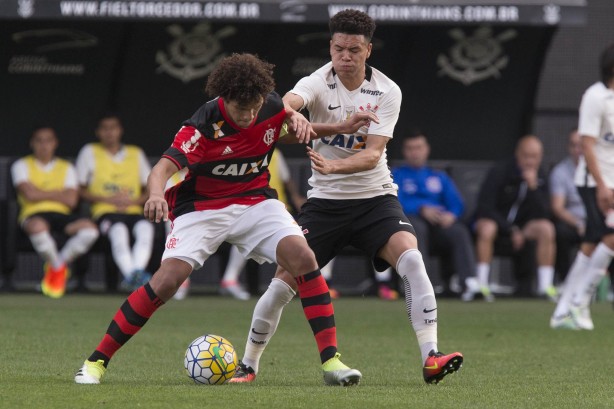 No primeiro turno, Timão goleou o Flamengo por 4 a 0; domingo, reencontra os cariocas