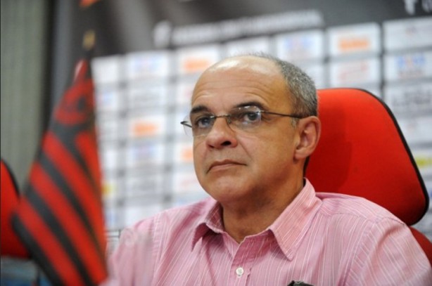 Presidente do Flamengo cometeu gafe ao tentar defender a arbitragem