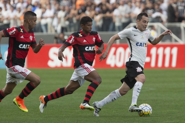 Timão goleou o clube carioca por 4 a 0 no primeiro turno