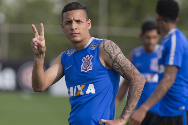 Arana vem sendo destaque no Corinthians e na Seleo Sub-20