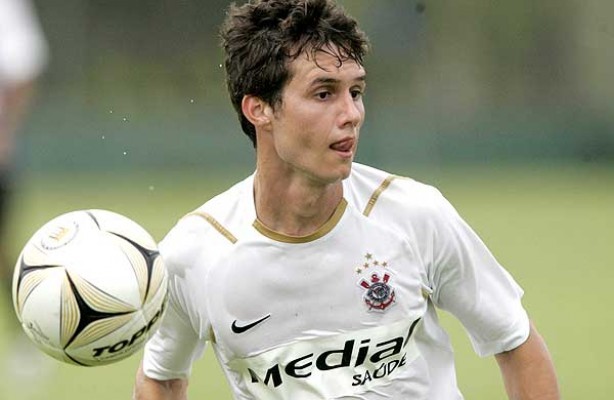Campeo brasileiro com o Corinthians em 2005, Eduardo Ratinho deixou cedo o futebol
