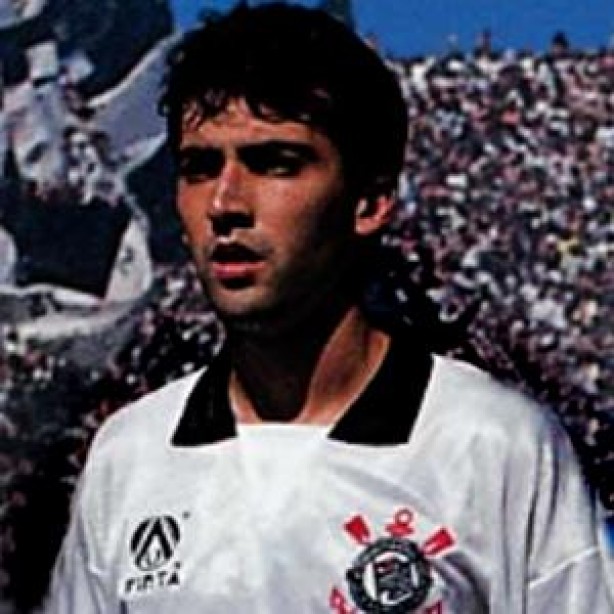 Djian disputou mais de 340 partidas pelo Corinthians