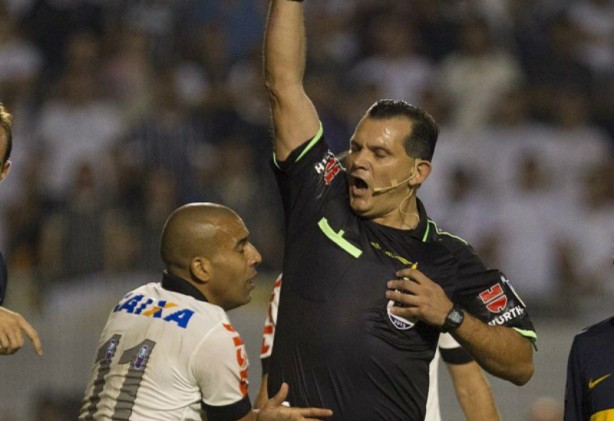O rbitro paraguaio Amarilla ficou conhecido por polmica arbitragem contra o Timo em 2013