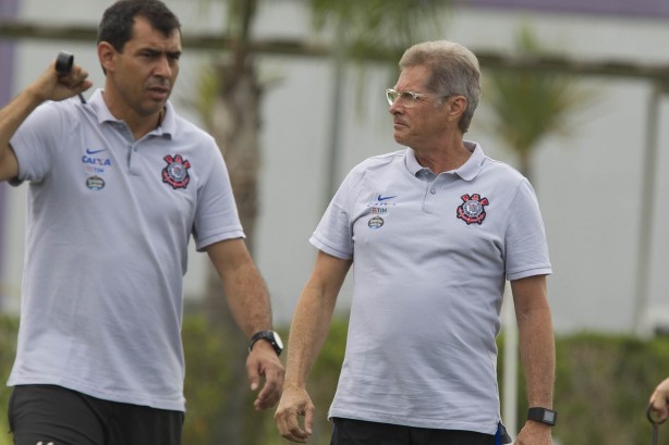 Fbio Carille era auxiliar-tcnico quando Oswaldo Oliveira era treinador