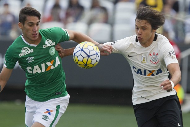 Timo quer usar manto da Chape diante do Cruzeiro; Lateral Gimenez ( esq.), de 21 anos, morreu no acidente