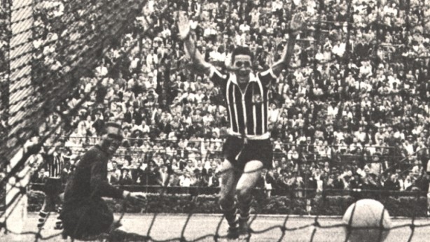 Cláudio marcou 305 gols pelo Corinthians