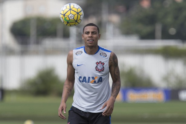 Gustavo defender o Bahia em 2017