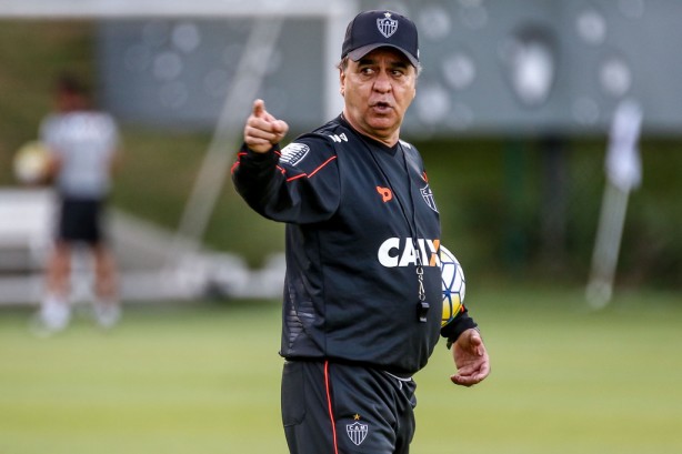 Marcelo Oliveira passou a ser analisado pela diretoria do Corinthians