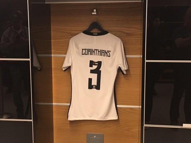 Corinthians anuncia patrocnio da Positivo