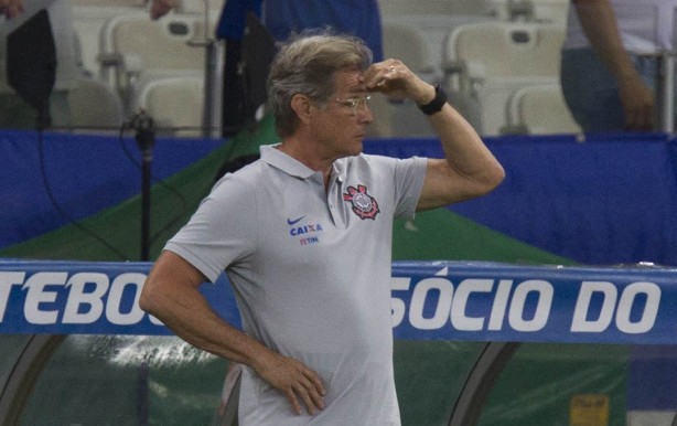 Oswaldo de Oliveira não conseguiu classificar o time para a Libertadores