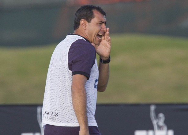 Carille quer aproveitar Florida Cup para definir plano de jogo e peas do Corinthians para 2017