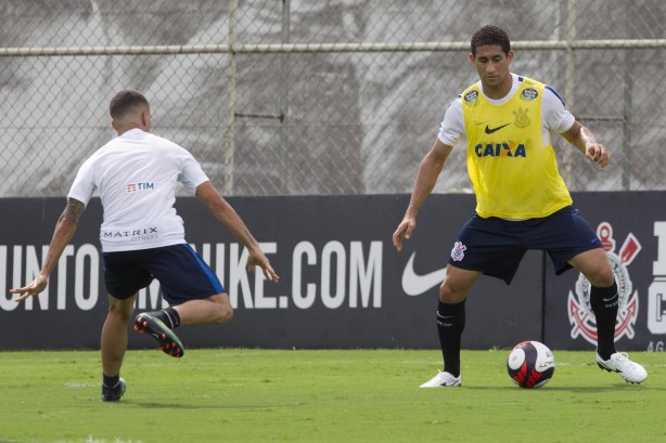 Pablo deve iniciar temporada como titular da zaga do Corinthians