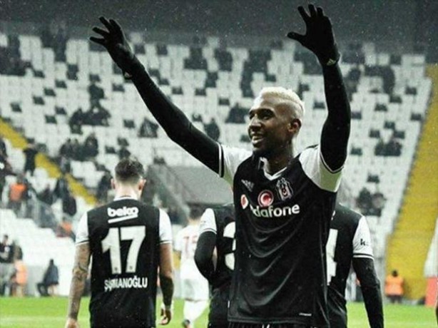 Fã declarado do Corinthians, o meia Anderson Talisca vem se destacando no futebol da Turquia