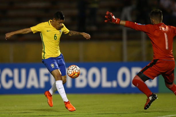 Guilherme Arana marcou o nico gol do Brasil no duelo