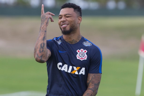 Kazim é um dos destaques do Corinthians neste início de temporada