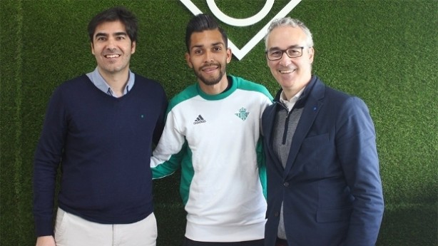 Petros assinou com o clube espanhol at 2020