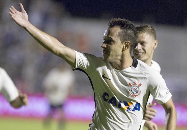 Rodriguinho marcou o gol da classificao do Corinthians na Copa do Brasil, nesta quarta