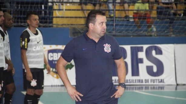 Andr Bi est na segunda temporada como treinador do Corinthians